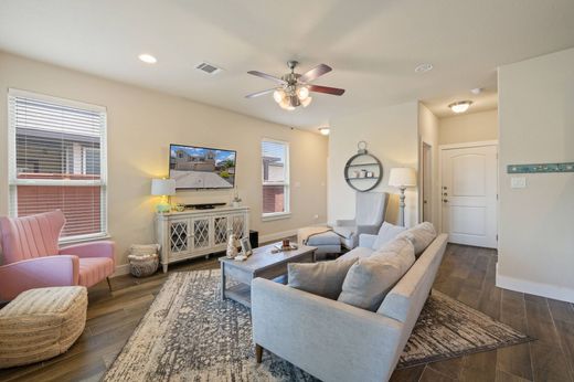 Apartment in Georgetown, Williamson County