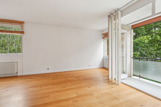 Apartment in Neuilly-sur-Seine, Hauts-de-Seine