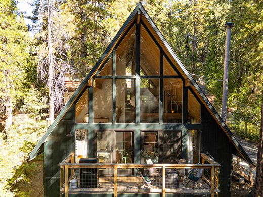 Dom jednorodzinny w Lake Arrowhead, San Bernardino County