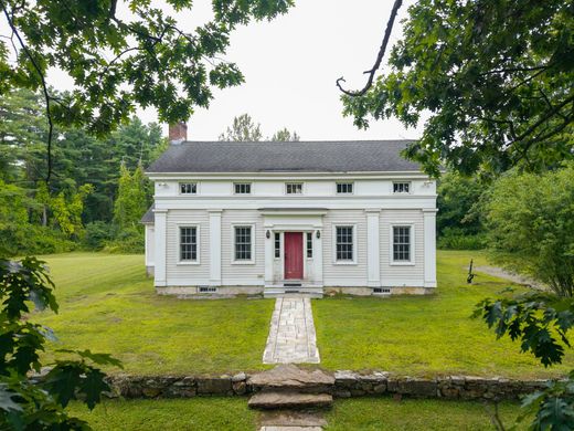 Detached House in Lee, Berkshire County
