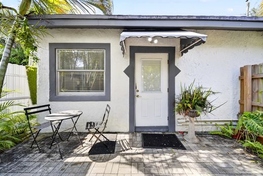 Apartment / Etagenwohnung in Miami, Miami-Dade County