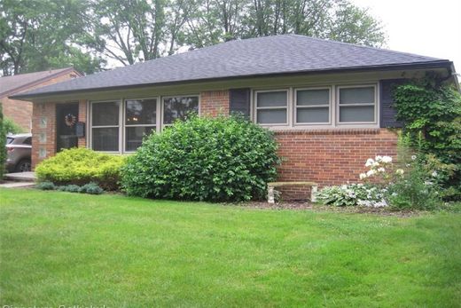 Dom jednorodzinny w Birmingham, Oakland County