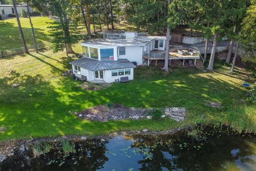 Detached House in Bloomfield Township, Oakland County