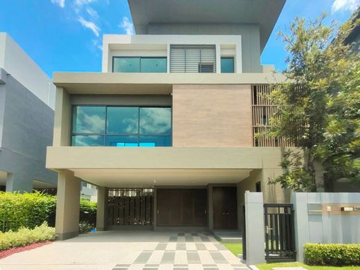 别墅  Bang Kruai, Changwat Nonthaburi