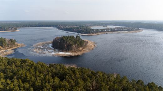 Land in Gauja, Carnikavas novads