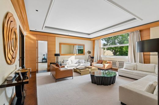 Apartment in La Muette, Auteuil, Porte Dauphine, Paris