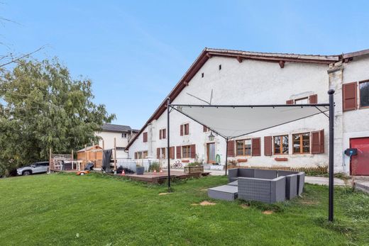 Landhuis in Montmollin, Val-de-Ruz District