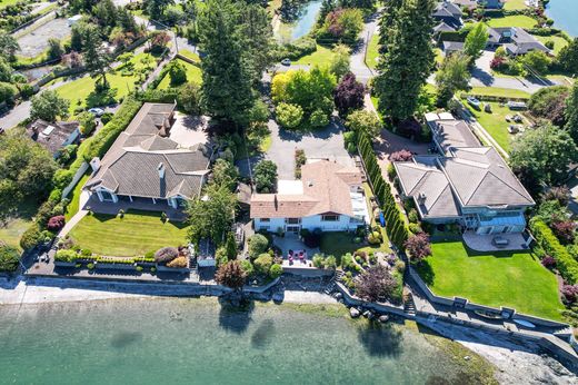 Detached House in North Saanich, Capital Regional District