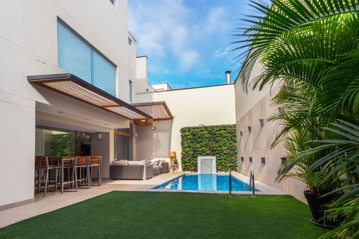 بيت مستقل ﻓﻲ ليما, Lima