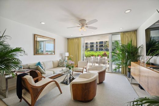 Apartment in Palm Beach, Florida