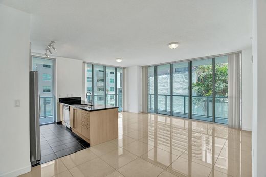 Apartment / Etagenwohnung in Miami, Miami-Dade County