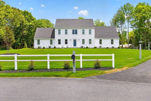 Detached House in Sandwich, Barnstable County