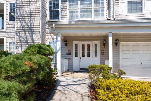 Apartment in Lawrence, Mercer County