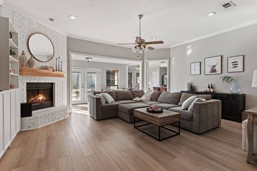 Detached House in Burleson, Johnson County