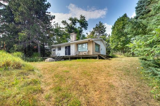 Detached House in Mulmur, Ontario