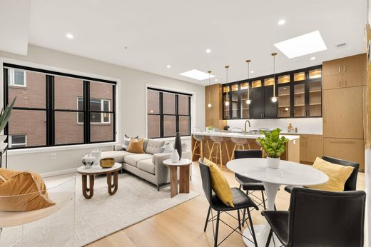 Apartment in Washington, Washington County