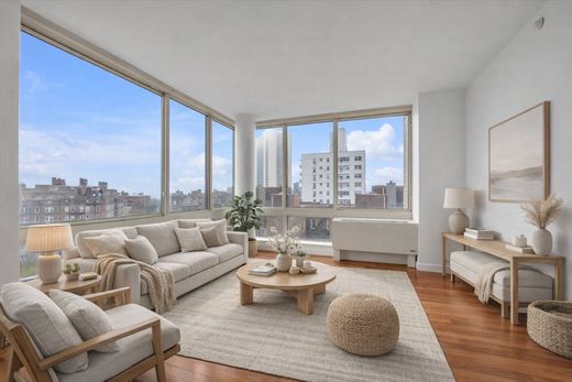 Apartment in Forest Hills, Queens