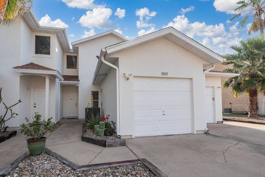 Townhouse in Corpus Christi, Nueces County
