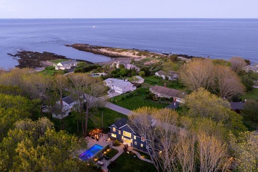 Detached House in Cape Elizabeth, Cumberland County