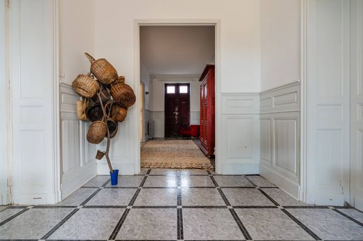 다세대 빌라 / Canet, Aude