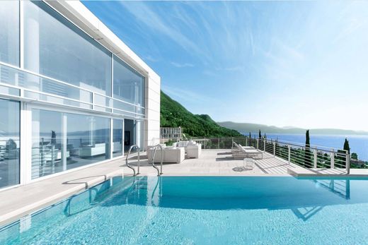 Gardone Riviera, Provincia di Bresciaのヴィラ