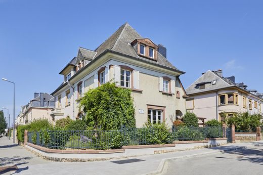 Semidetached House in Luxembourg, Ville de Luxembourg