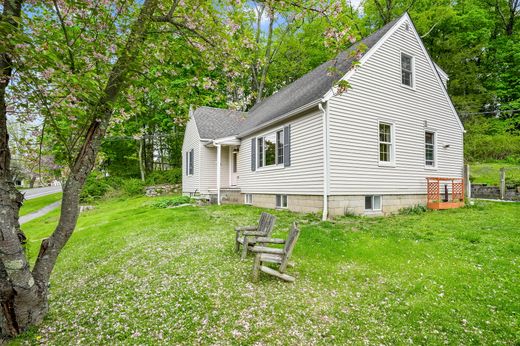 Detached House in Sharon, Litchfield County