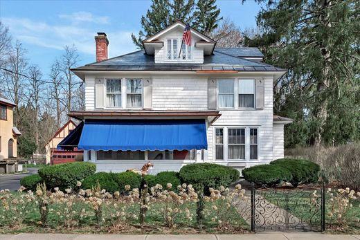 Saratoga Springs, Saratoga Countyの一戸建て住宅