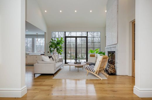 Detached House in East Hampton, Suffolk County