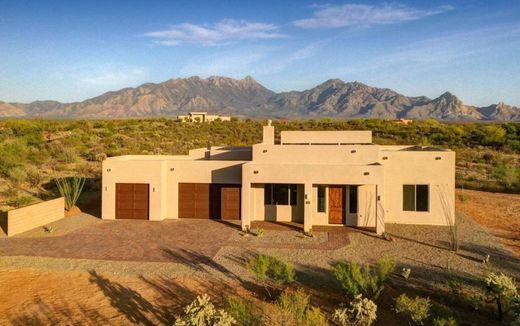 Luxury home in Green Valley, Pima County