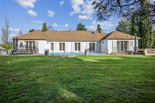 Einfamilienhaus in Les Mesnuls, Yvelines