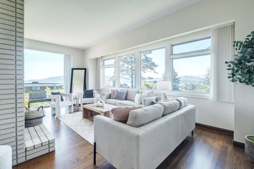 Detached House in Tiburon, Marin County