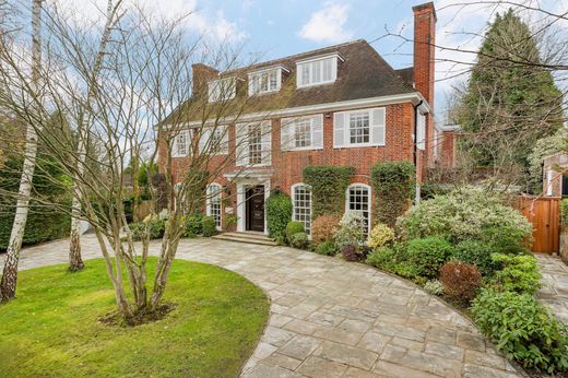 Detached House in London, Greater London