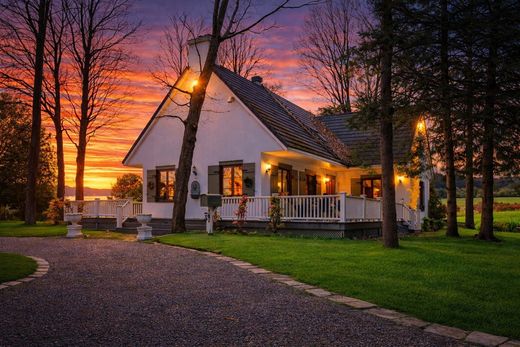 Detached House in Quebec City, Capitale-Nationale