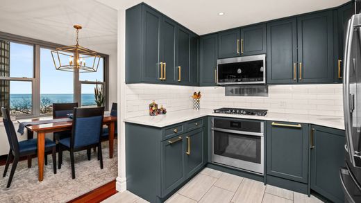 Apartment in Chicago, Cook County