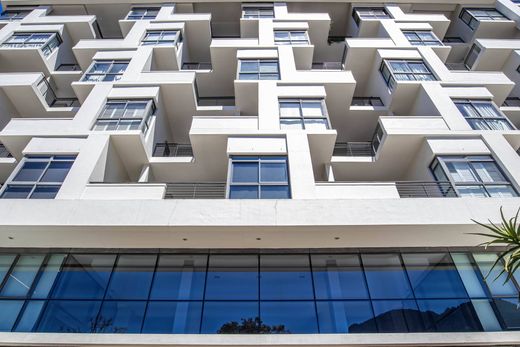 Apartment / Etagenwohnung in Claremont, City of Cape Town