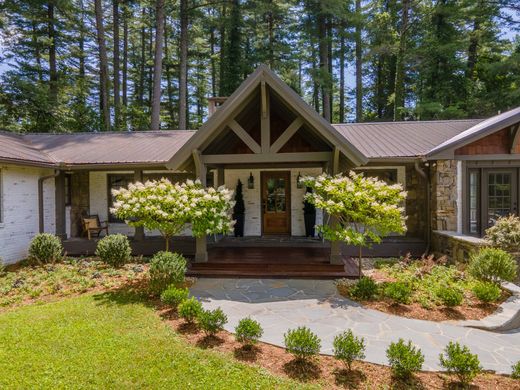 Luxury home in Cashiers, Jackson County