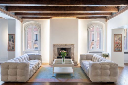 Apartment / Etagenwohnung in Verona, Provincia di Verona