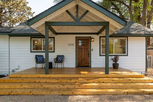 Luxury home in Bend, Deschutes County