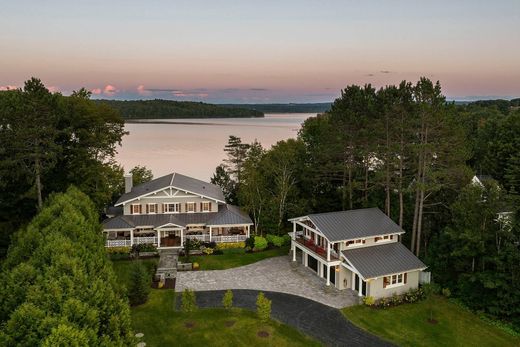 Detached House in Austin, Estrie