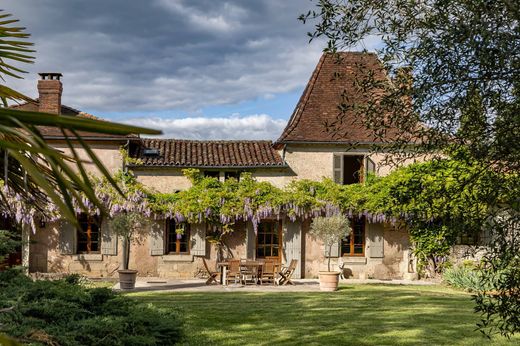 Villa multifamiliale à Périgueux, Dordogne