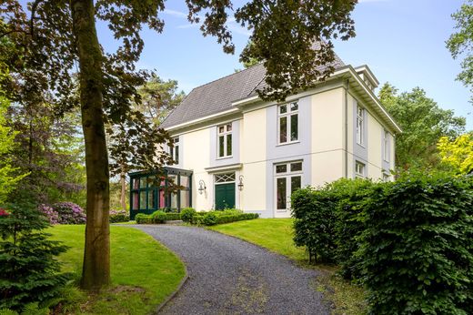 Villa in Bosch en Duin, Gemeente Zeist