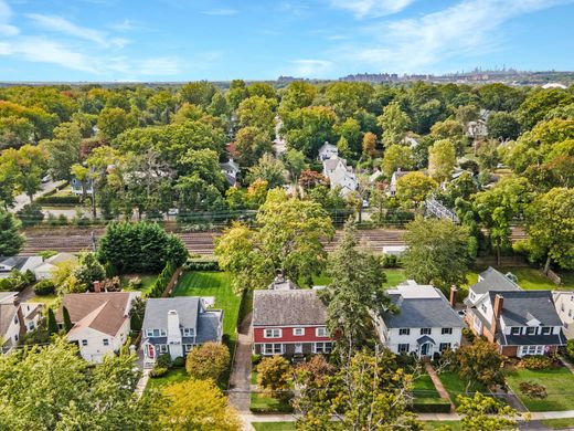 Einfamilienhaus in Pelham, Westchester County