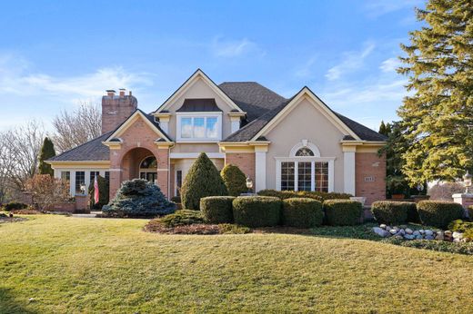 Detached House in Woodstock, McHenry County