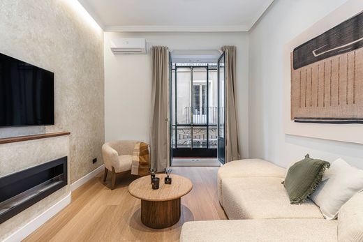 Apartment / Etagenwohnung in Madrid, Provinz Madrid