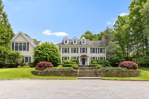 Detached House in Pound Ridge, Westchester County