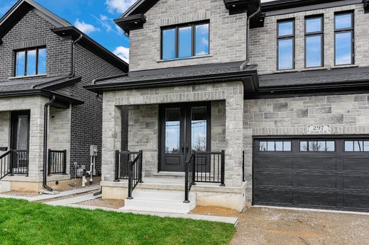 ‏בית חד-משפחתי ב  Kitchener, Regional Municipality of Waterloo