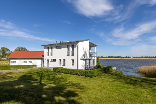 Villa in Puddemin, Mecklenburg-Western Pomerania