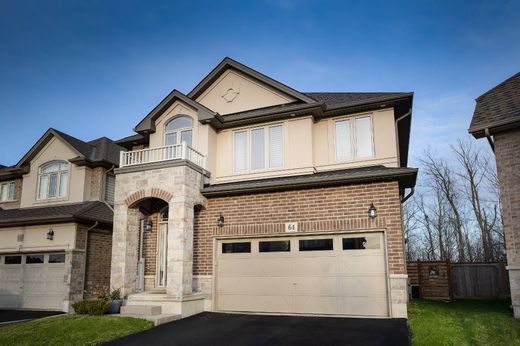 Detached House in Hamilton, Ontario