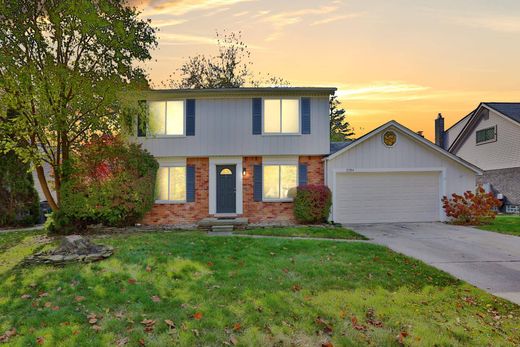 Detached House in Troy, Oakland County